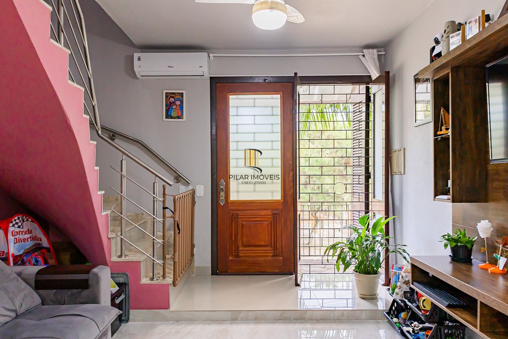 Casa de Condomínio 2 dormitórios no bairro Morro Santana