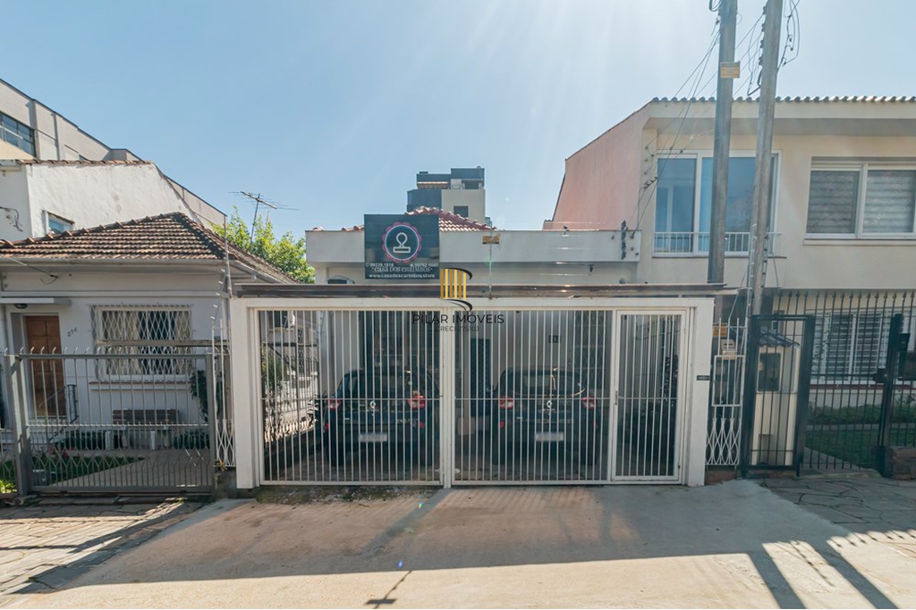 Casa 3 dormitórios no bairro Petrópolis