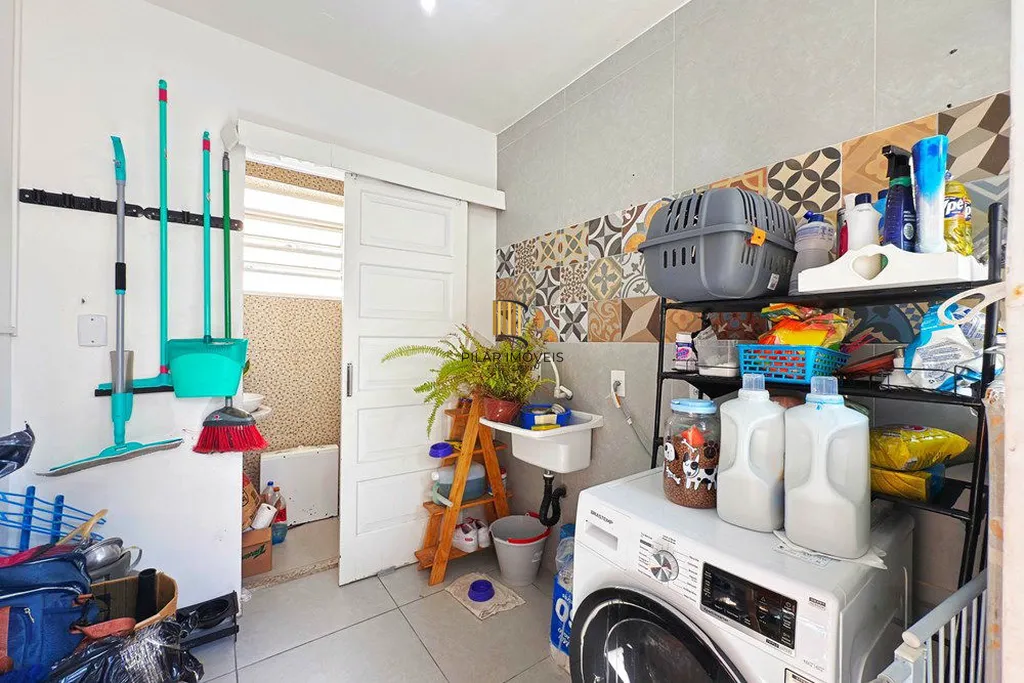 Apartamento 2 dormitórios no bairro Azenha