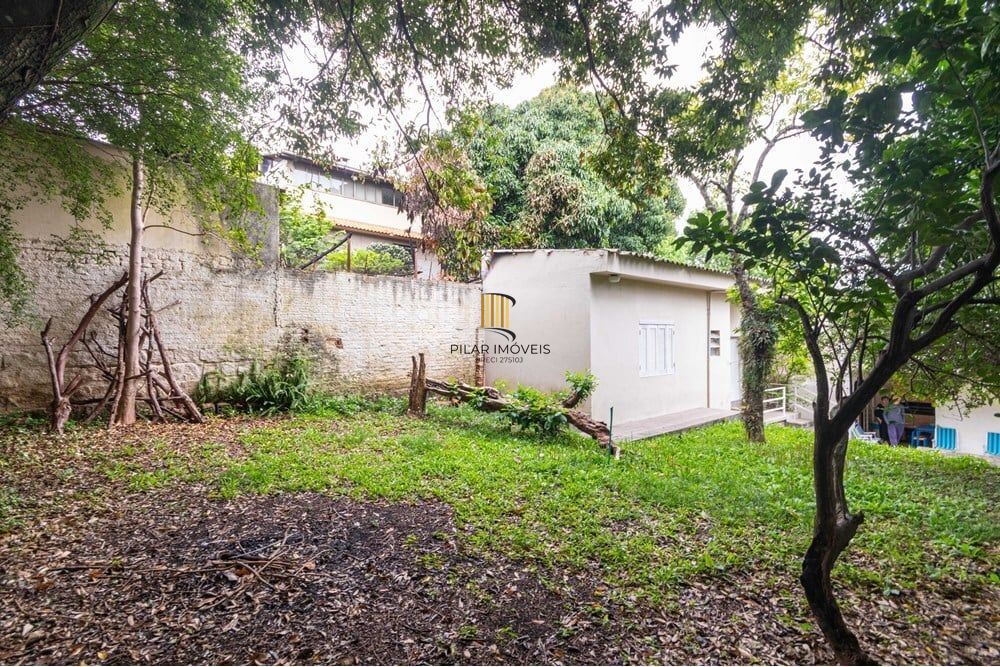 Casa 3 dormitórios no bairro Chácara das Pedras