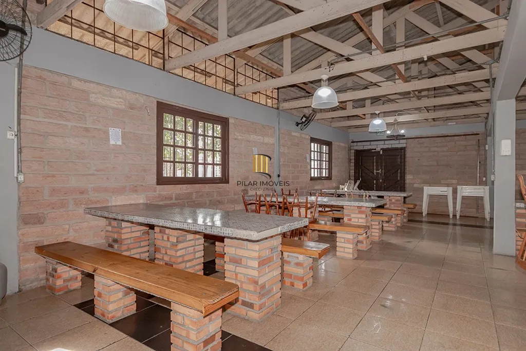 Apartamento 2 dormitórios no bairro Cavalhada