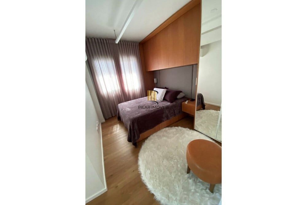 Apartamento 2 dormitórios no bairro Vila Ipiranga
