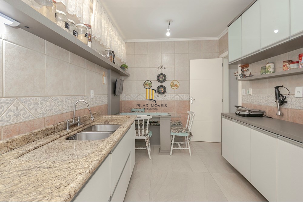 Casa 3 dormitórios no bairro Sarandi