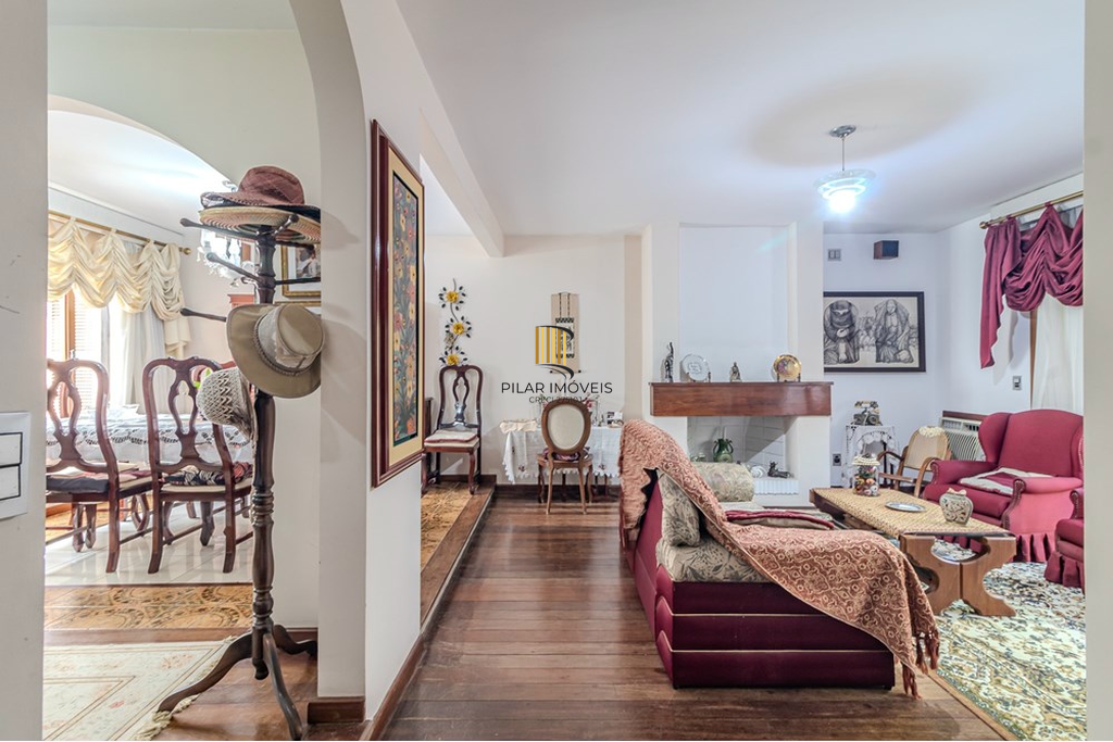 Casa 3 dormitórios no bairro Chácara das Pedras