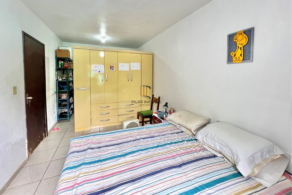 Casa 4 dormitórios no bairro Igara