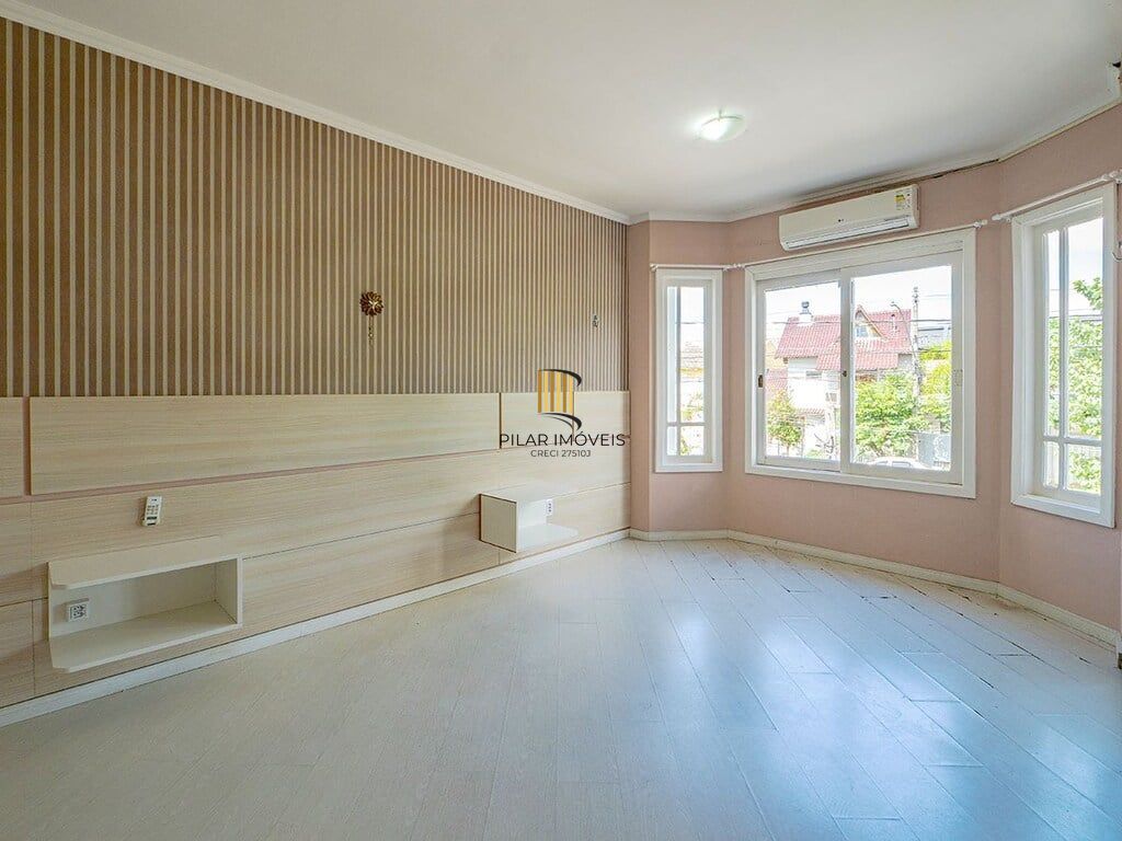 Casa 3 dormitórios no bairro Sarandi