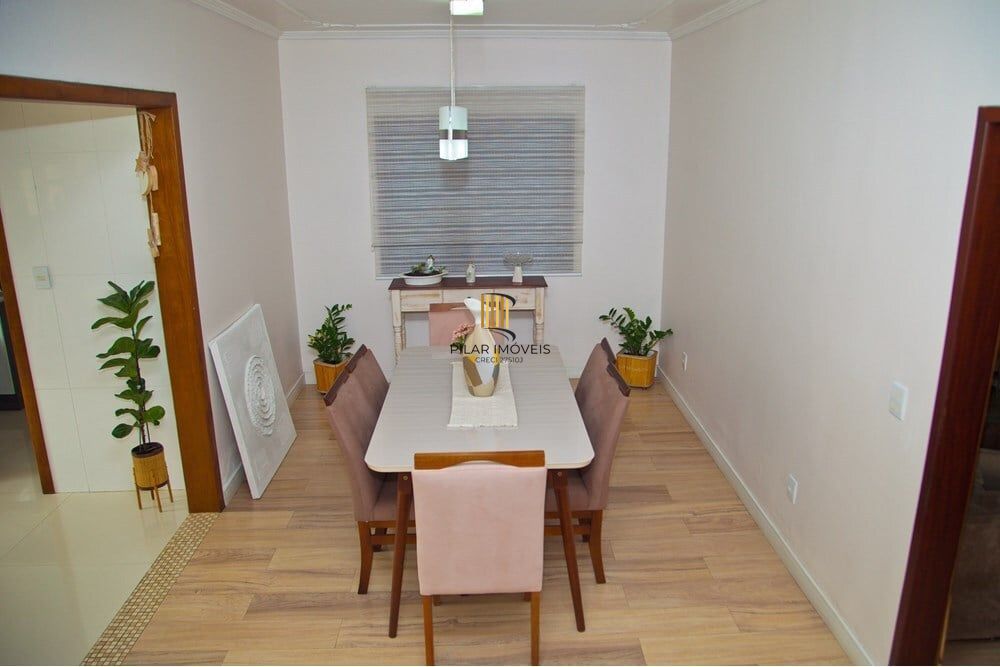 Casa 3 dormitórios no bairro Sumaré