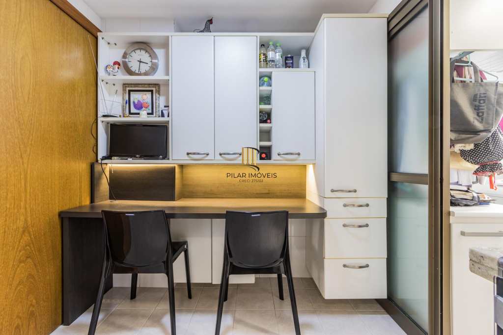 Apartamento 3 dormitórios no bairro Menino Deus