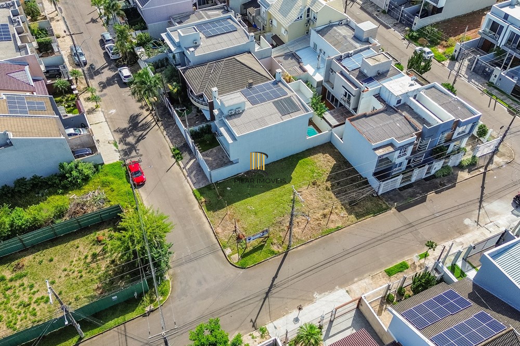 Terreno no bairro Mont Serrat