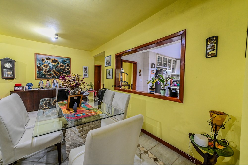 Casa 4 dormitórios no bairro Cascata