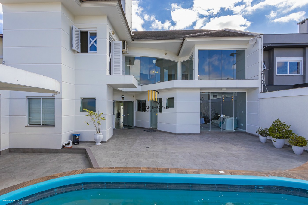 Casa 4 dormitórios no bairro Moinhos de Vento