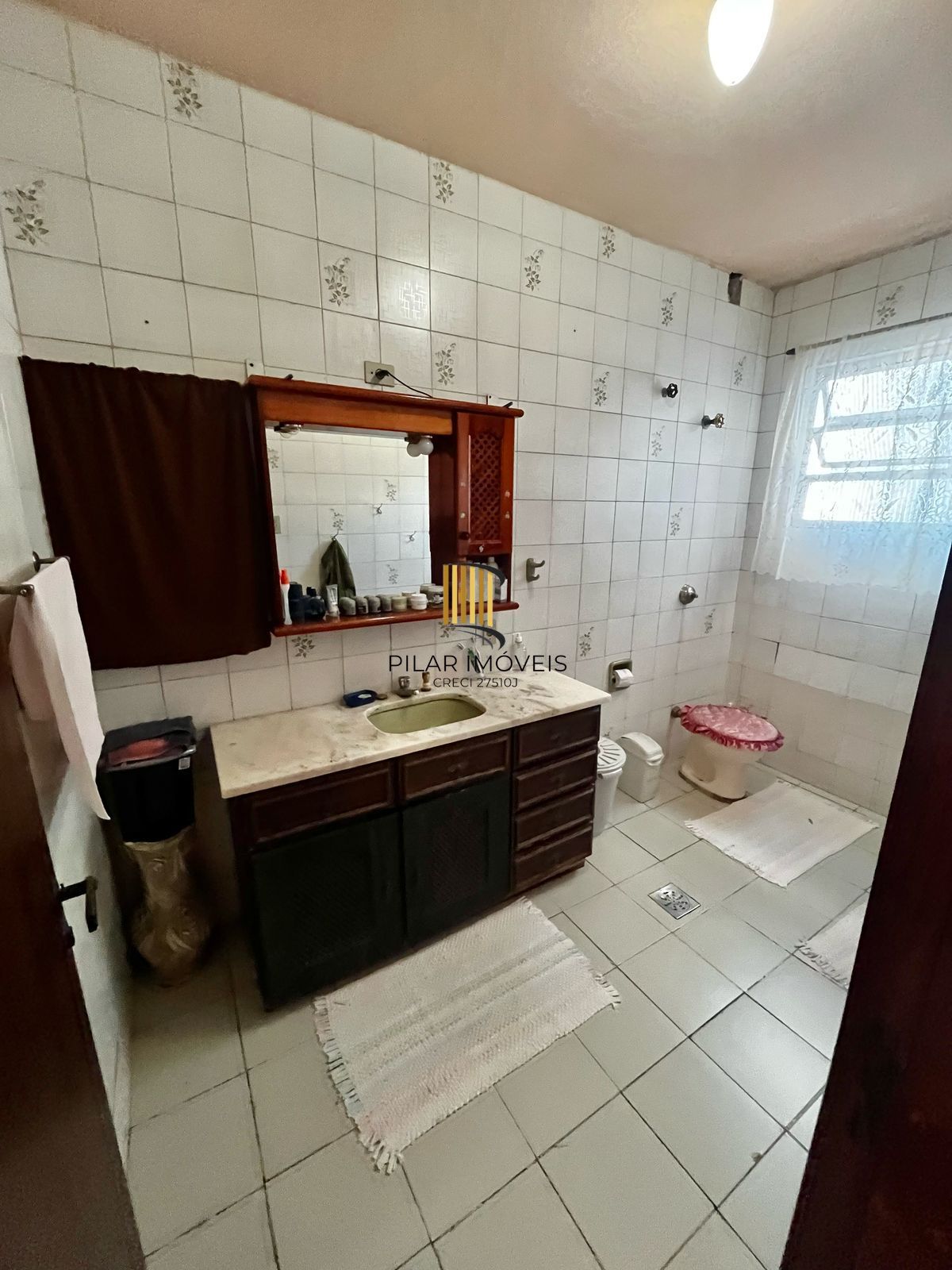 02 dormitórios, bairro Santa Maria Gorethi, sala enorme, cozinha e banheiro, aceita financiamento