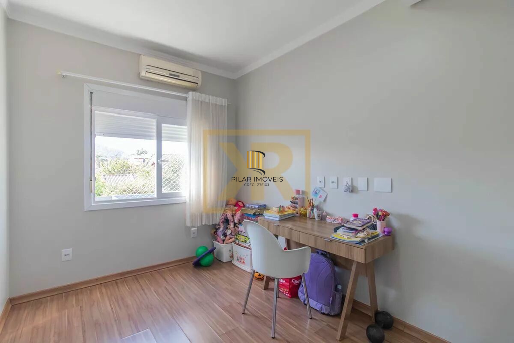 Casa 3 dormitórios no bairro Ipanema