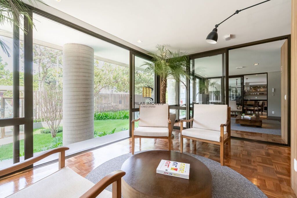 Apartamento 3 dormitórios no bairro Menino Deus