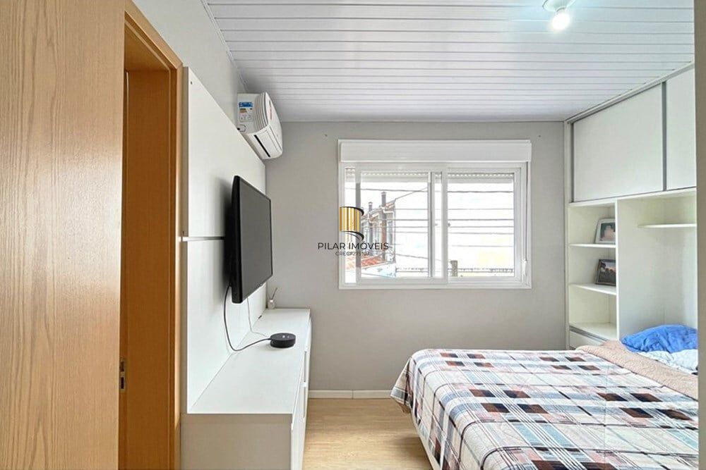 Casa 3 dormitórios no bairro Hípica