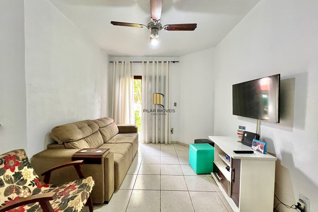 Casa 4 dormitórios no bairro Igara