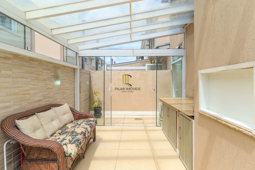 Casa de Condomínio 3 dormitórios no bairro São Sebastião