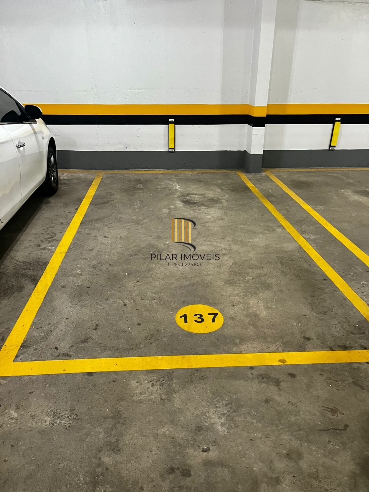 Lindo apto no Jardim Europa, 10º andar, sol e vista, mobiliado, 02 vagas fixas