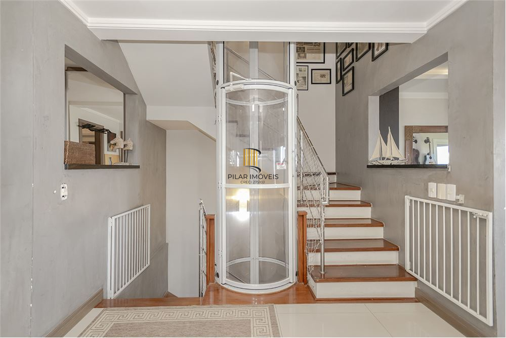 Casa 4 dormitórios no bairro Vila Assunção