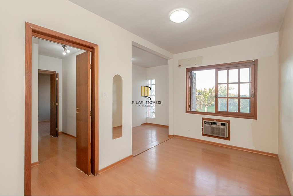 Casa 4 dormitórios no bairro Jardim Planalto