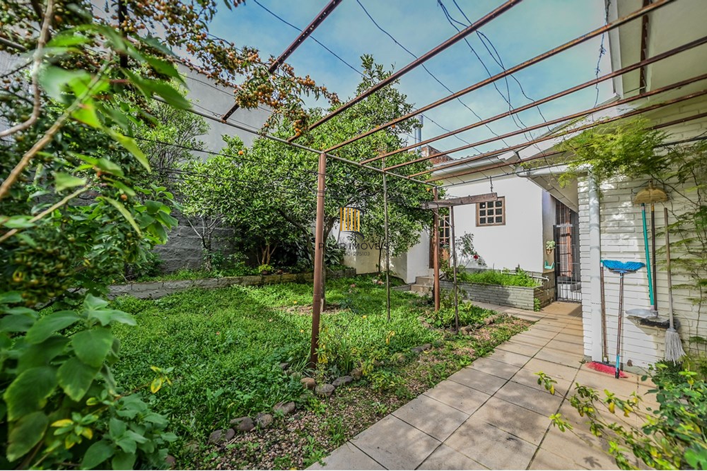 Casa de Condomínio 4 dormitórios no bairro Santa Tereza