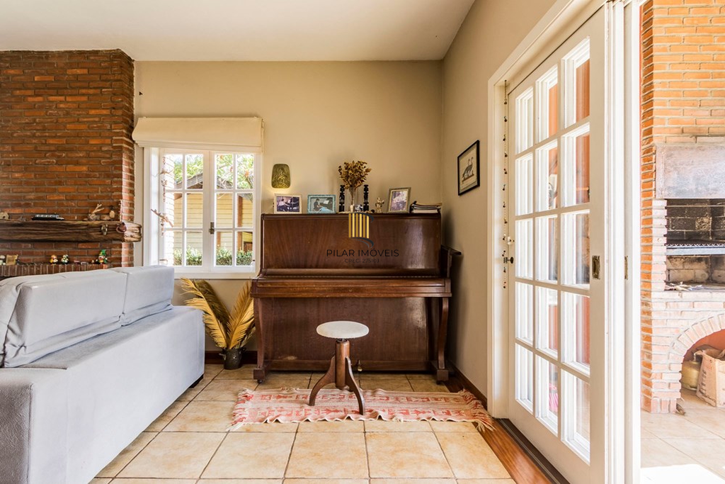 Casa 4 dormitórios no bairro Belém Novo