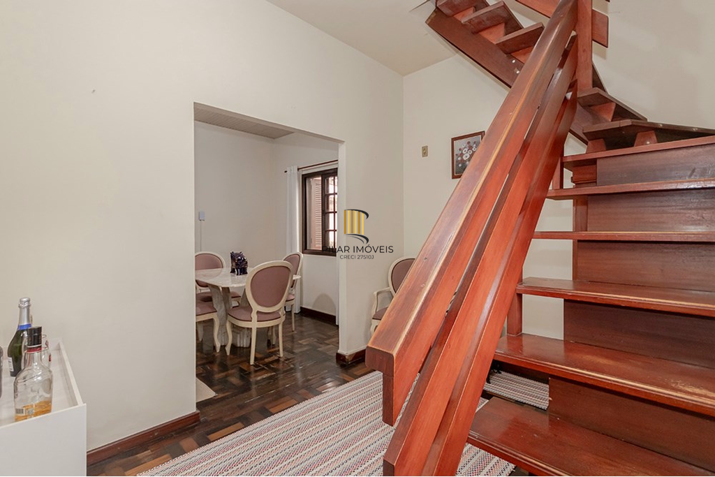 Casa 4 dormitórios no bairro Passo da Areia