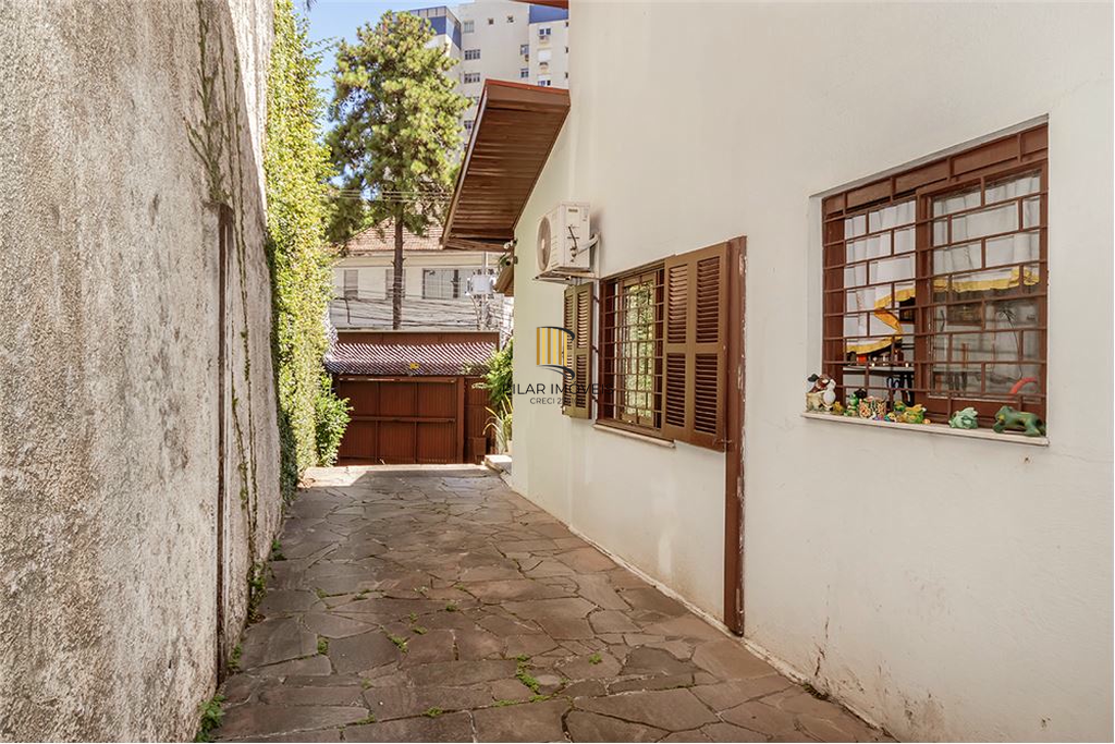 Casa 4 dormitórios no bairro Moinhos de Vento