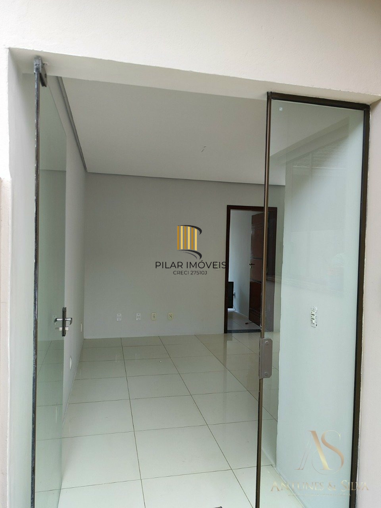 Casa 2 dormitórios no bairro Vila Monte Carlo