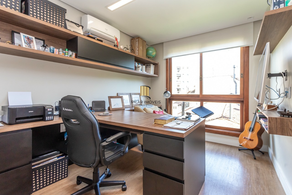 Apartamento 4 dormitórios no bairro Bela Vista