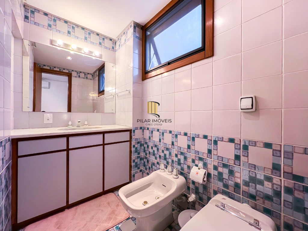 Apartamento 4 dormitórios no bairro Moinhos de Vento