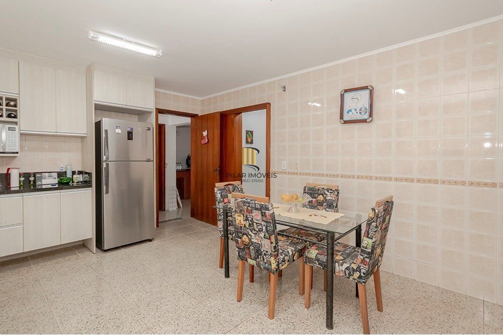 Casa 4 dormitórios no bairro Jardim Itu