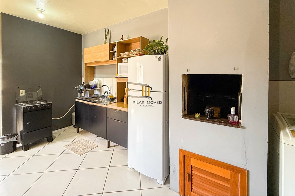 Casa de Condomínio 1 dormitório no bairro Olaria