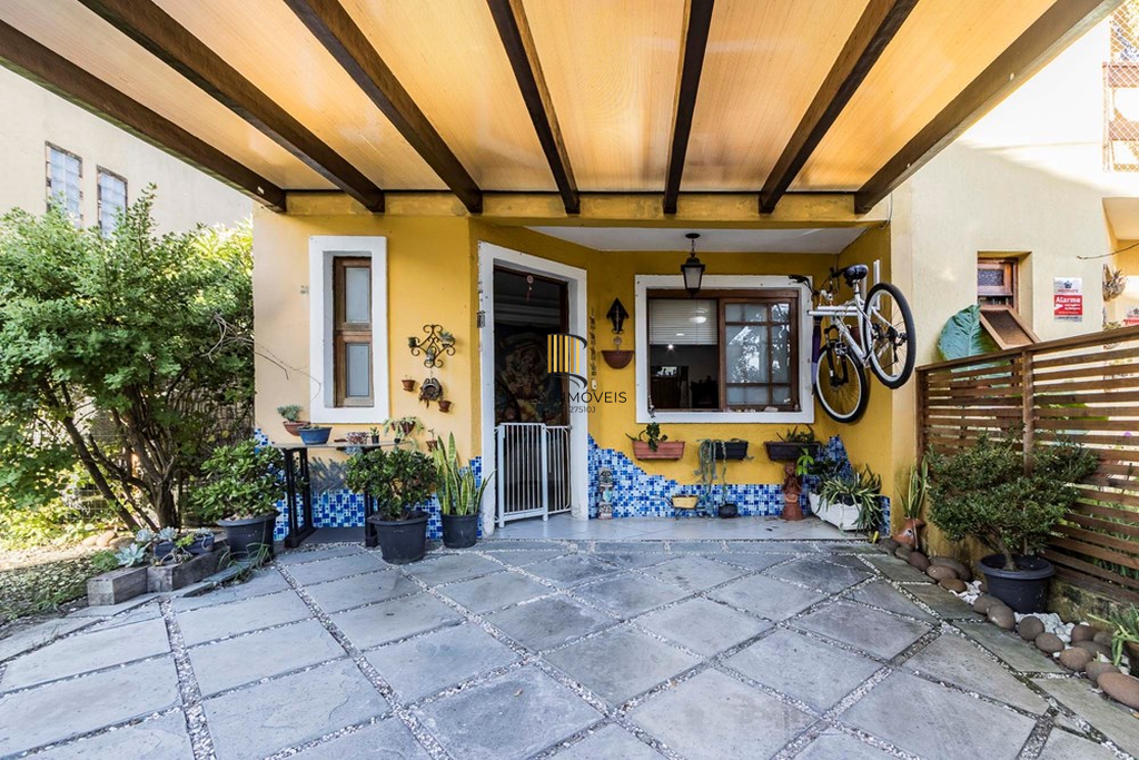 Casa de Condomínio 2 dormitórios no bairro Hípica