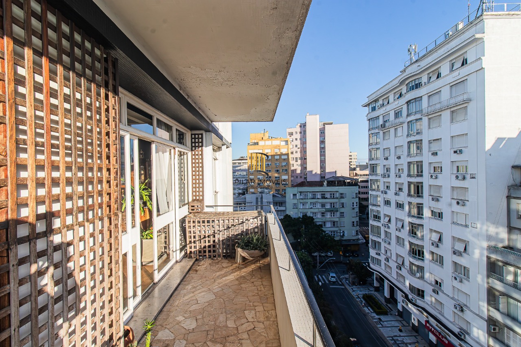 Apartamento 4 dormitórios no bairro Moinhos de Vento