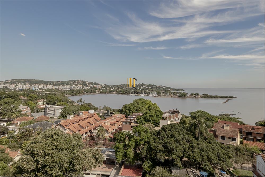 Casa 4 dormitórios no bairro Vila Assunção