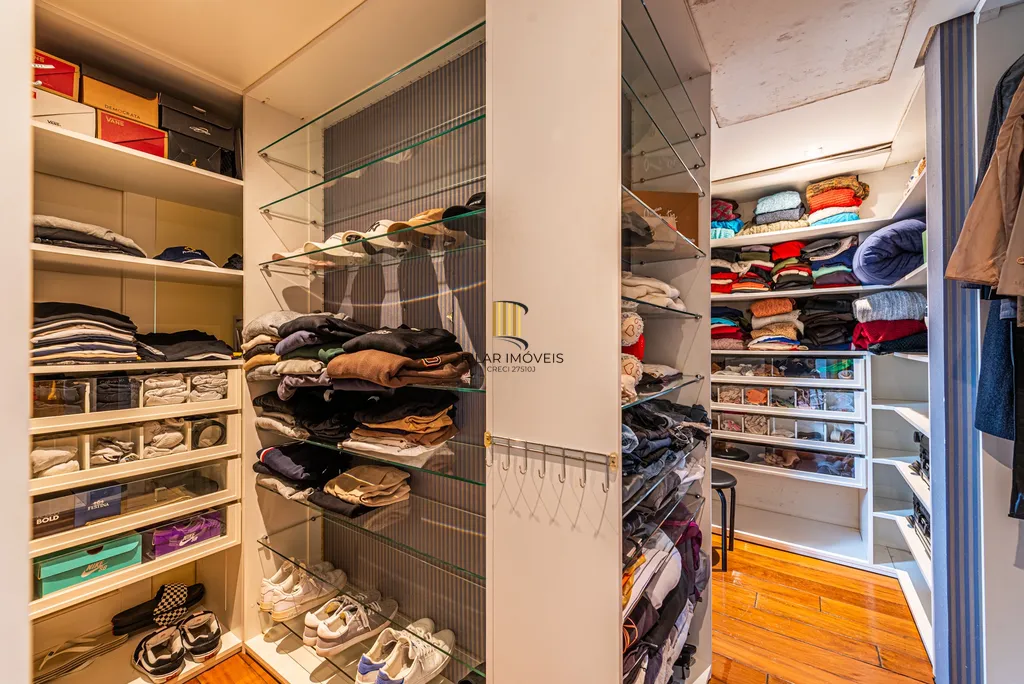 Casa de Condomínio 4 dormitórios no bairro Três Figueiras