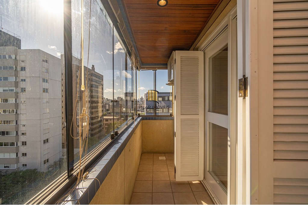 Apartamento 3 dormitórios no bairro Menino Deus