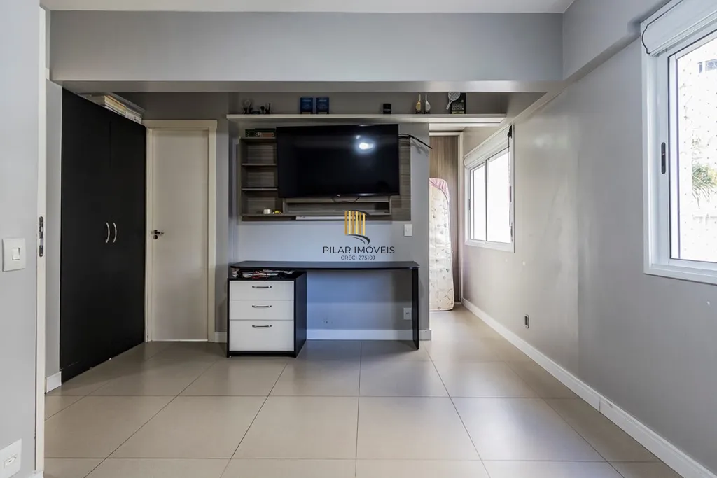 Apartamento 2 dormitórios no bairro Vila Ipiranga