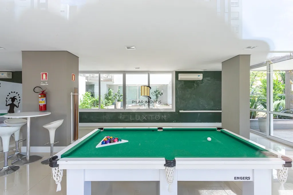 Apartamento 4 dormitórios no bairro Menino Deus