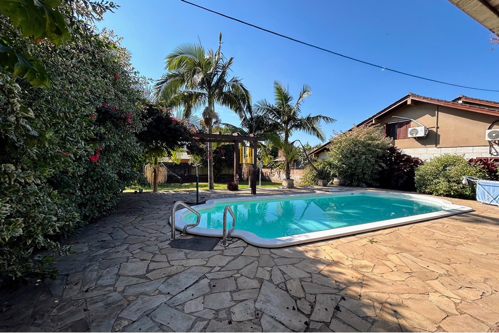 Casa 3 dormitórios no bairro Centro