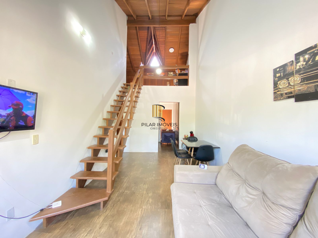 Casa 3 dormitórios no bairro Hípica