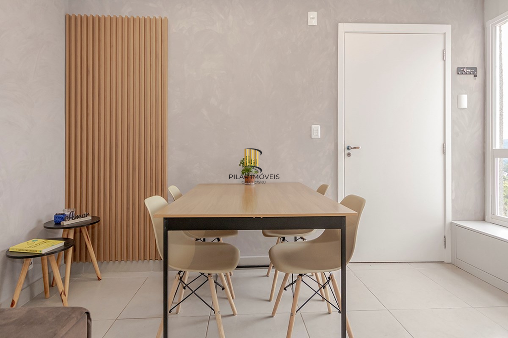 Apartamento 2 dormitórios no bairro Lomba do Pinheiro