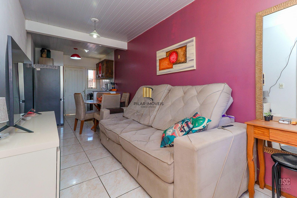 Casa 2 dormitórios no bairro Hípica