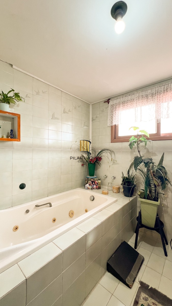 Casa 4 dormitórios no bairro Jardim Lindóia