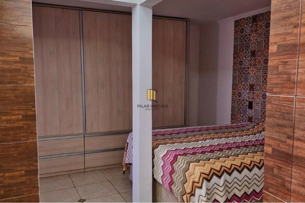 Casa 4 dormitórios no bairro Jardim do Salso