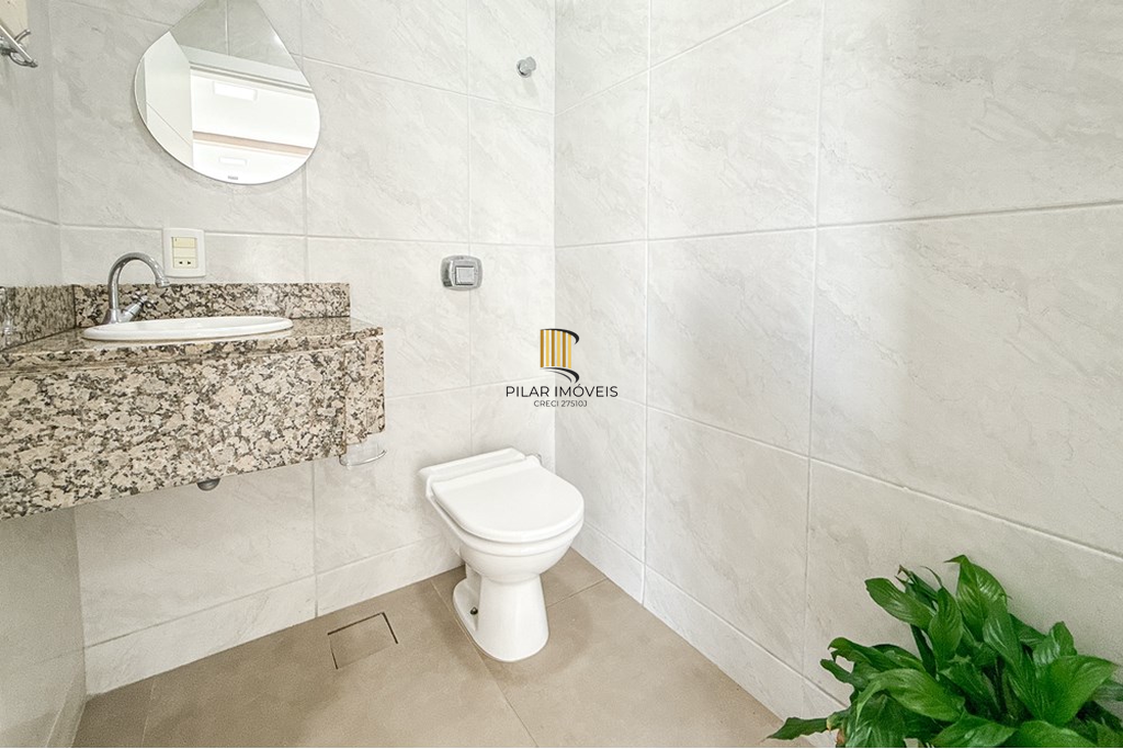 Casa 3 dormitórios no bairro Igara