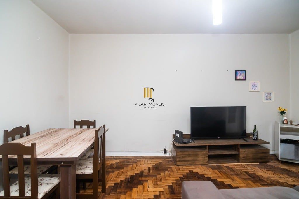 Apartamento 2 dormitórios no bairro Azenha