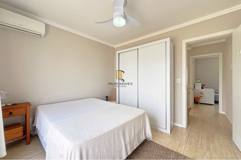 Casa 3 dormitórios no bairro Hípica
