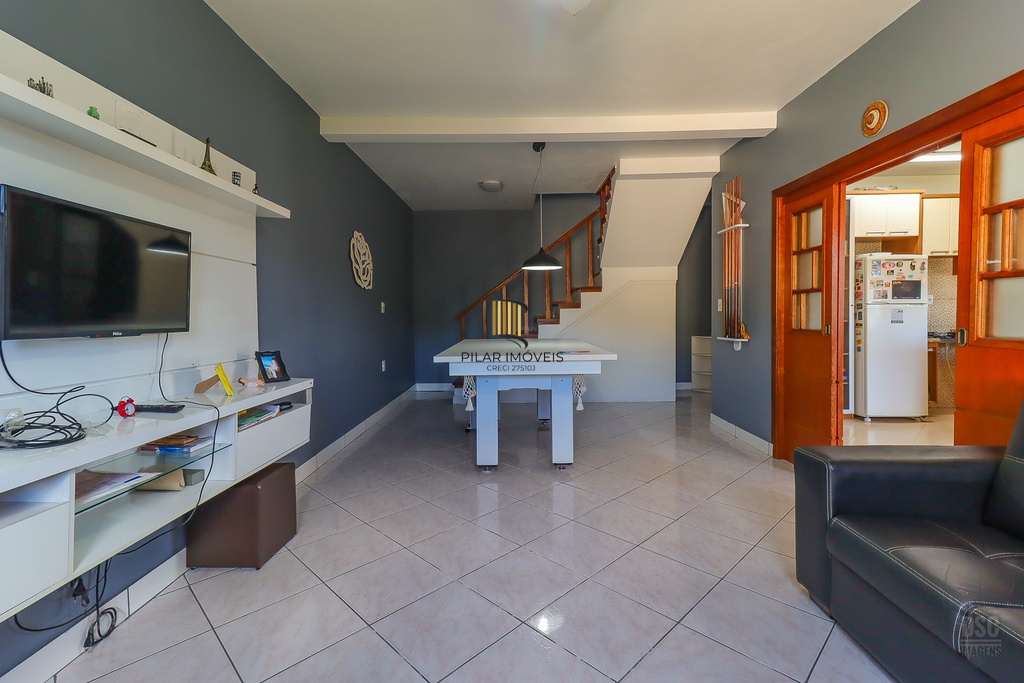 Casa 3 dormitórios no bairro Nonoai